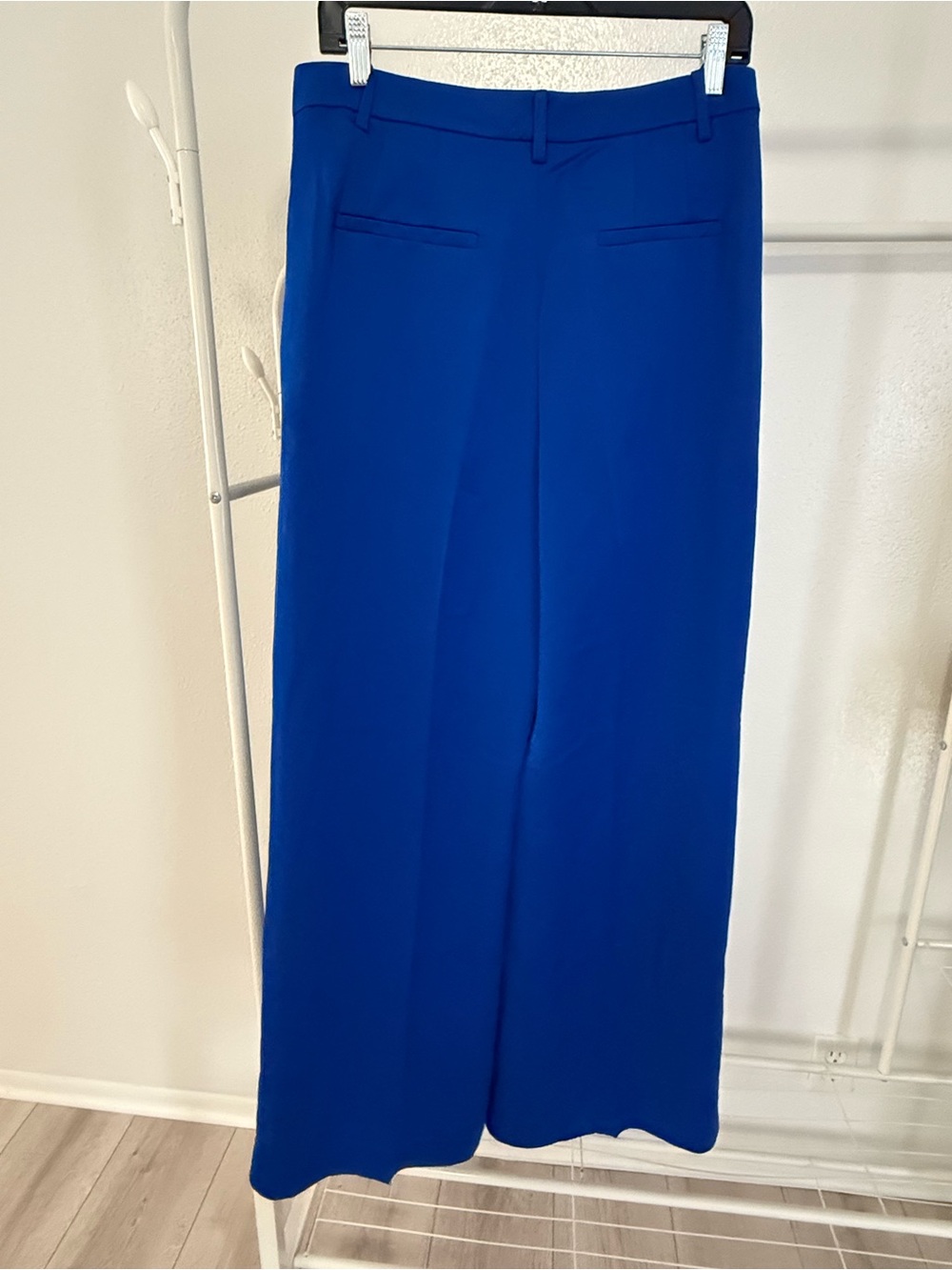 Lauren Ralph Lauren Pleated Satin Crepe Wide-Leg Pant - Picture 4 of 6